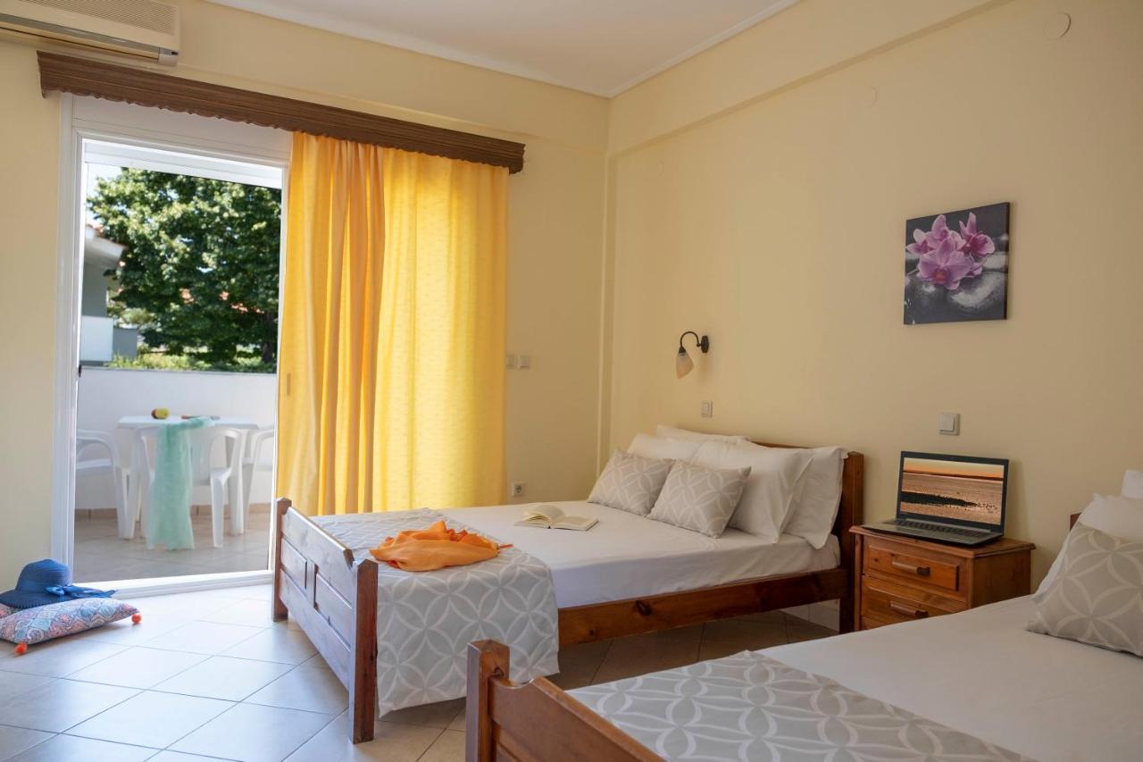 Aristides Hotel Fourka Exterior photo