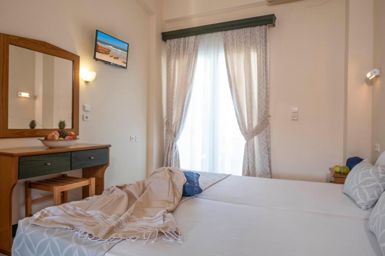Aristides Hotel Fourka Exterior photo