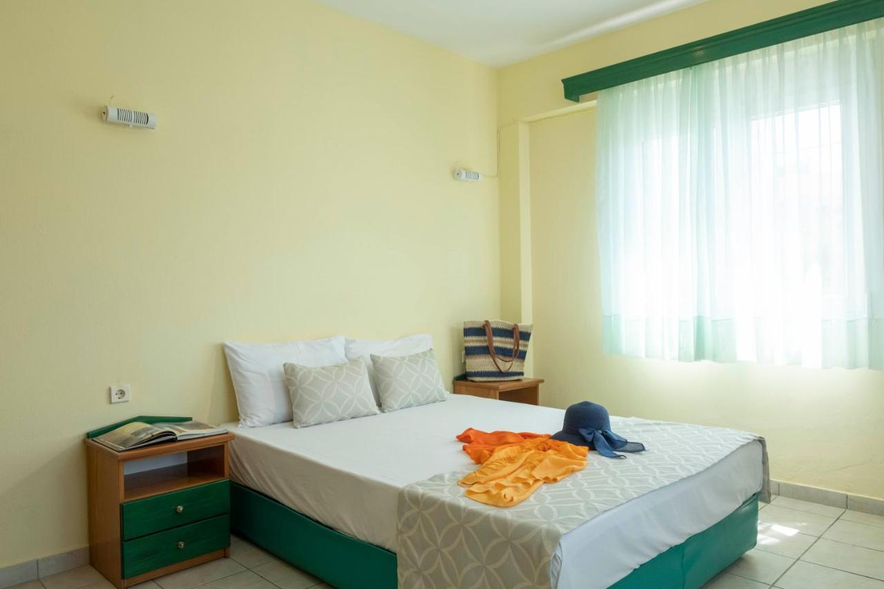 Aristides Hotel Fourka Exterior photo