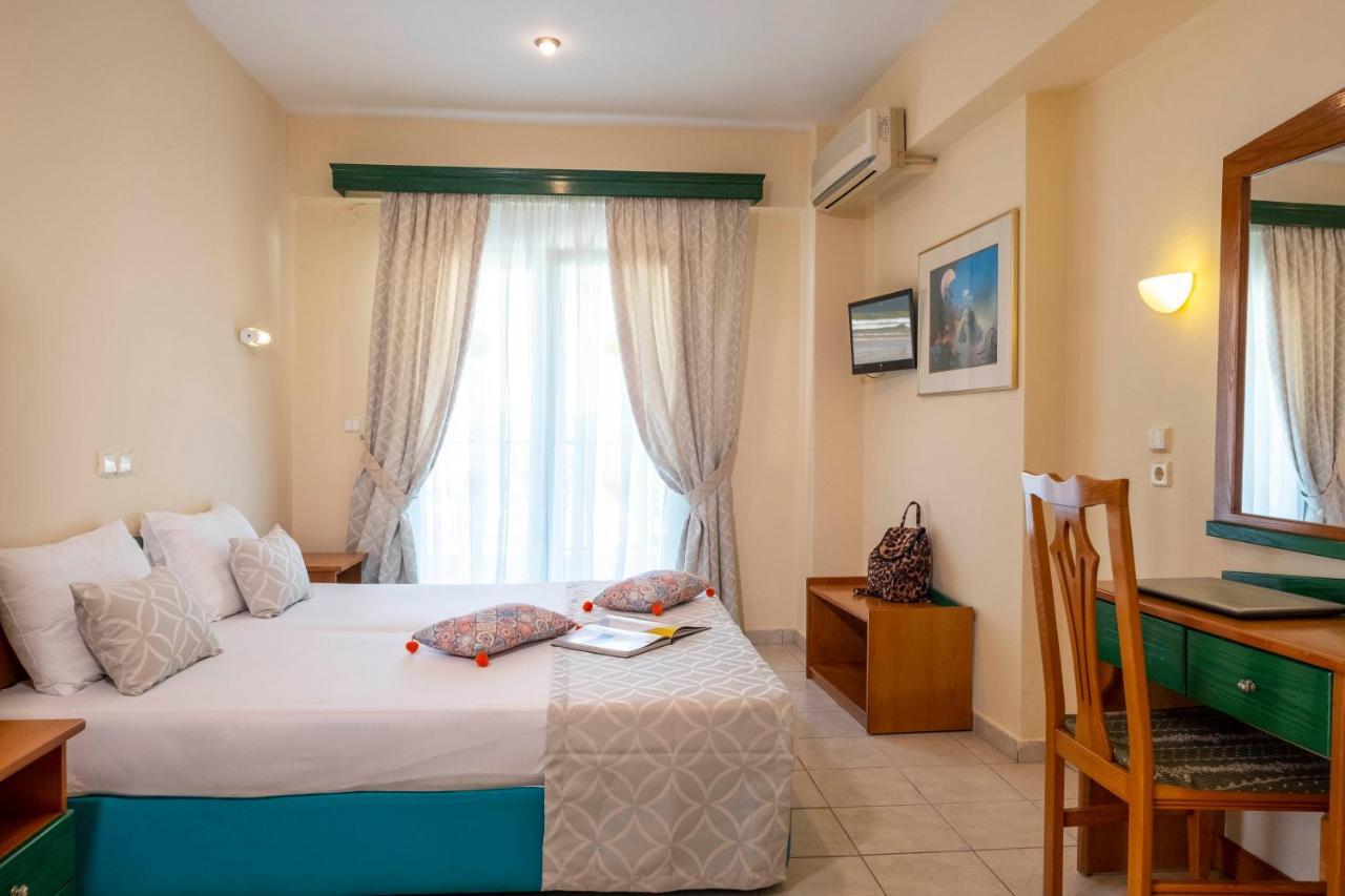 Aristides Hotel Fourka Exterior photo