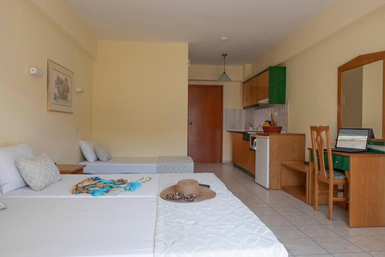 Aristides Hotel Fourka Exterior photo