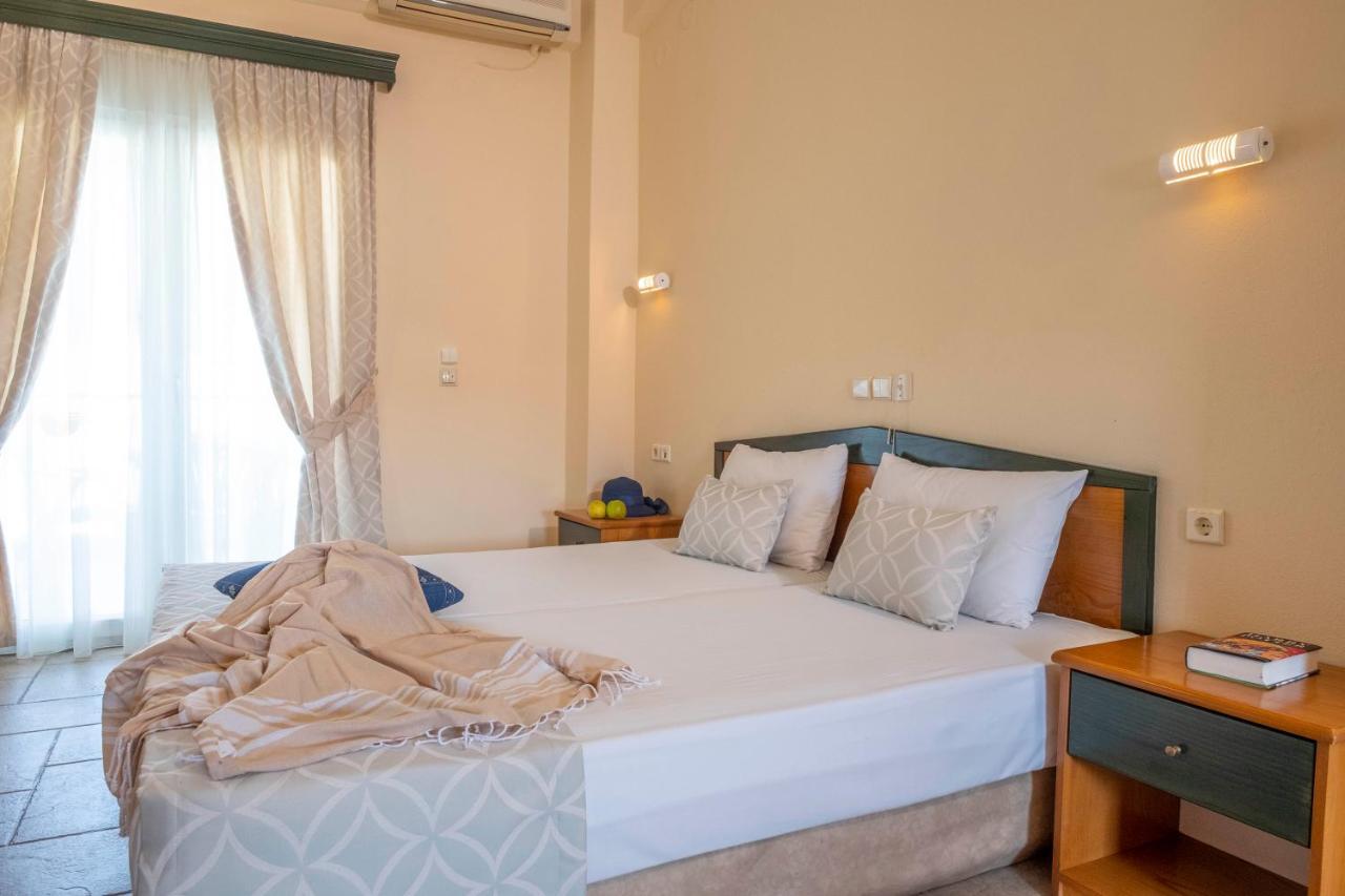 Aristides Hotel Fourka Exterior photo