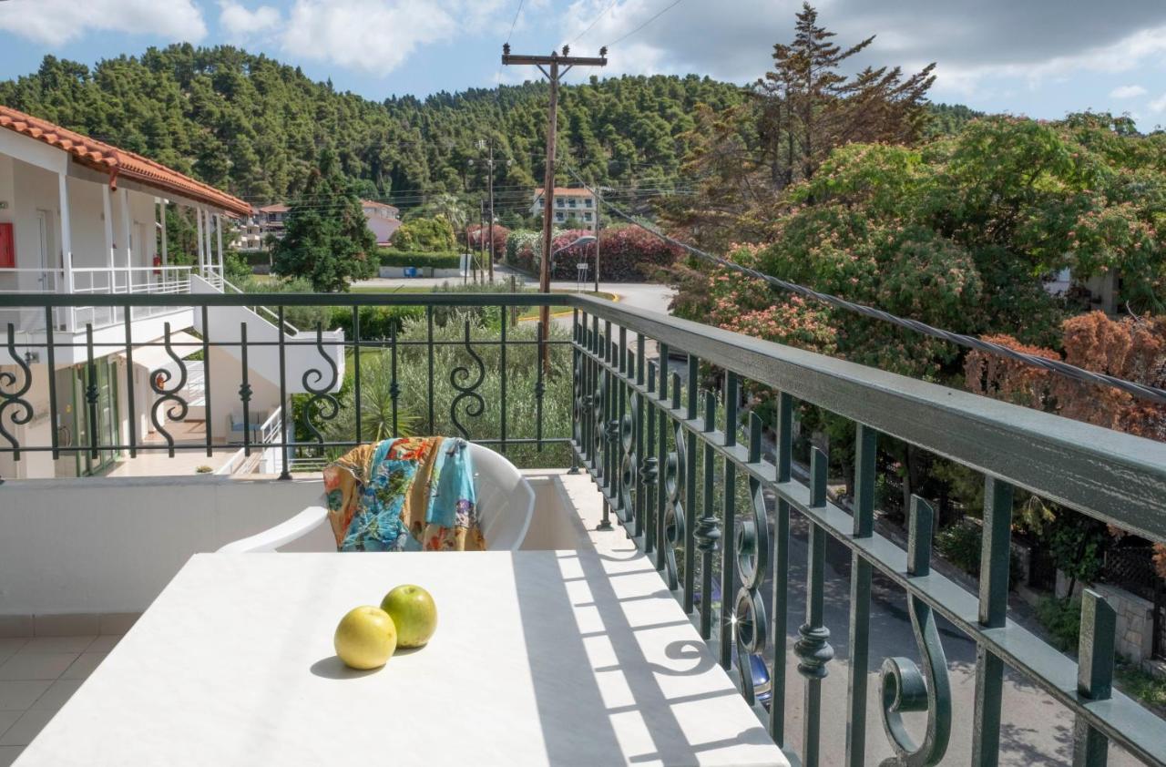 Aristides Hotel Fourka Exterior photo