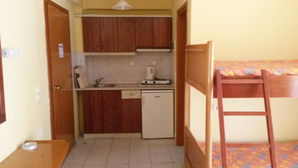 Aristides Hotel Fourka Room photo